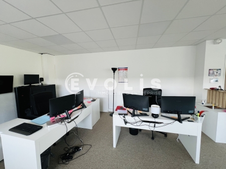 Photo 6 – location Entrepôts / activités	VAIRES SUR MARNE (77360)