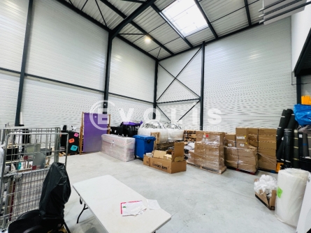 Photo 1 – location Entrepôts / activités	VAIRES SUR MARNE (77360)