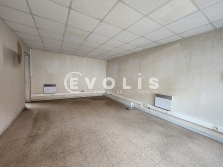 Photo 2 – location Entrepôts / activités	MEYZIEU (69330)