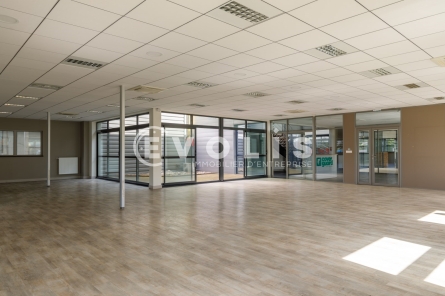 Photo 5 – location Entrepôts / activités	MIRIBEL (01700)
