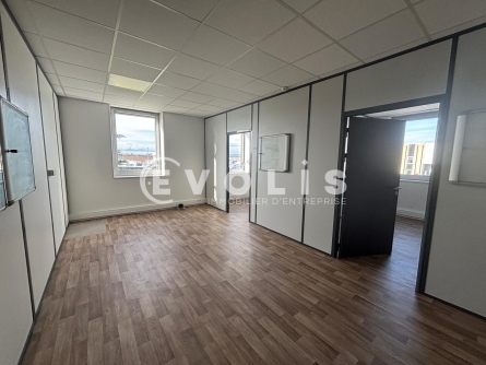 Photo 11 – location Entrepôts / activités	CORBAS (69960)