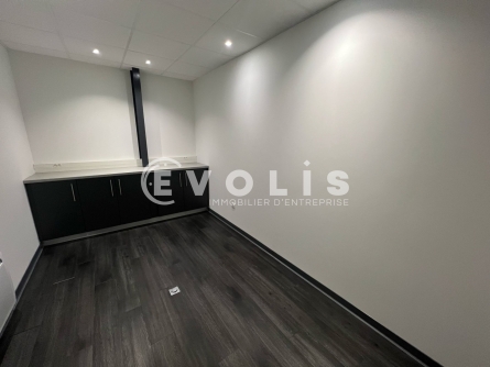 Photo 12 – vente Entrepôts / activités	MIRIBEL (01700)