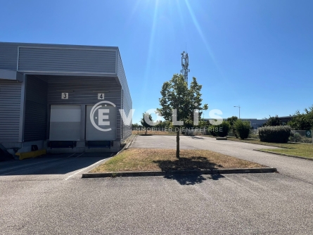 Photo 2 – location Entrepôts / activités	CHAPONNAY (69970)