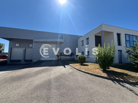 Photo 3 – location Entrepôts / activités	CHAPONNAY (69970)