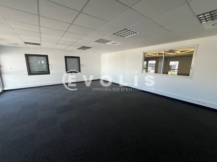 Photo 14 – location Entrepôts / activités	CHAPONNAY (69970)