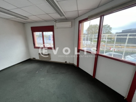 Photo 13 – location Entrepôts / activités	VENISSIEUX (69200)