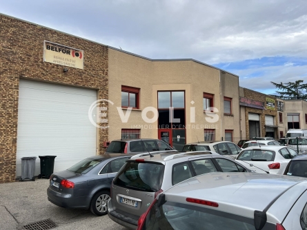 Photo 1 – location Entrepôts / activités	VENISSIEUX (69200)