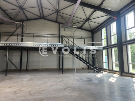 Photo 5 – location Entrepôts / activités	CHASSIEU (69680)