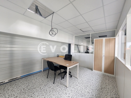 Photo 15 – location Entrepôts / activités	CHASSIEU (69680)