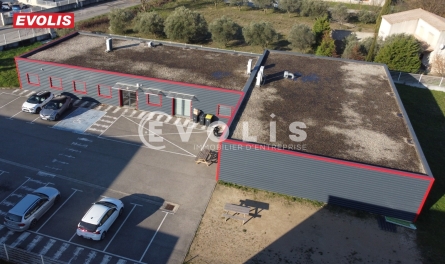 Photo 2 – vente Entrepôts / activités	BAGNOLS SUR CEZE (30200)