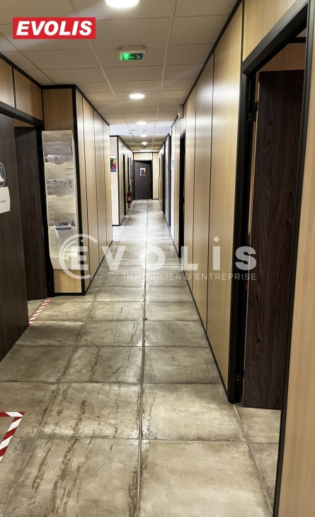 Photo 6 – vente Entrepôts / activités	BAGNOLS SUR CEZE (30200)