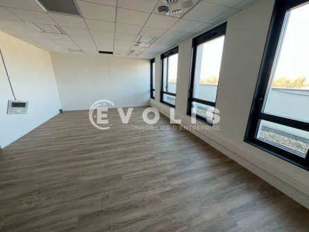 Photo 9 – location bureaux	VAULX MILIEU (38090)
