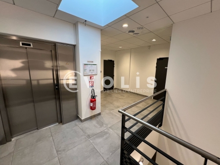 Photo 2 – location bureaux	VAULX MILIEU (38090)