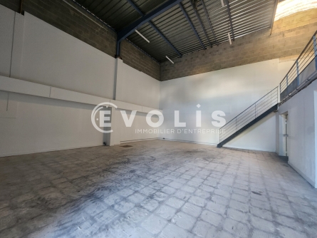 Photo 3 – location Entrepôts / activités	GENAS (69740)