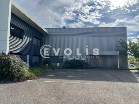 Photo 6 – location Entrepôts / activités	SAINT PRIEST (69800)