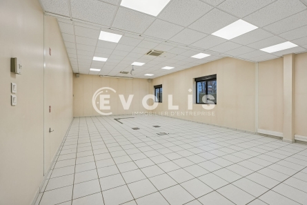 Photo 4 – vente Entrepôts / activités	SAINT PRIEST (69800)