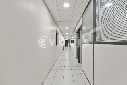 Photo 7 – vente Entrepôts / activités	SAINT PRIEST (69800)