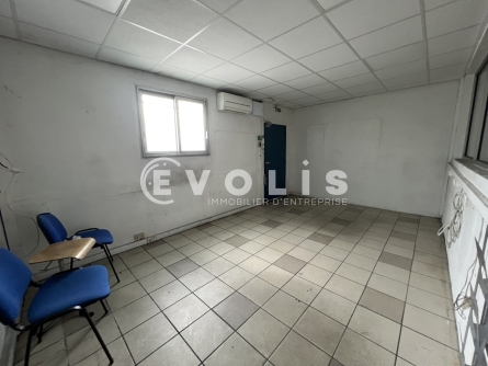 Photo 15 – vente Entrepôts / activités	SAINT PRIEST (69800)
