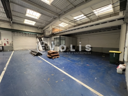 Photo 4 – vente Entrepôts / activités	SAINT PRIEST (69800)