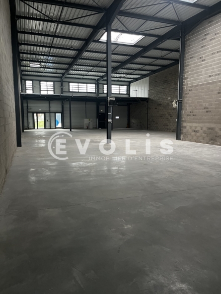 Photo 7 – location Entrepôts / activités	VEDENE (84270)