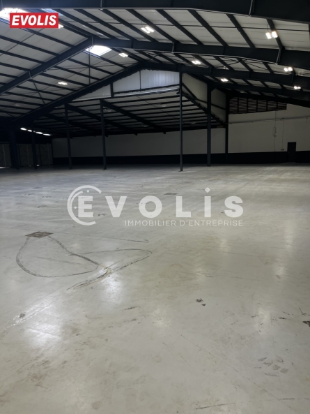 Photo 1 – location Entrepôts / activités	CHATEAURENARD (13160)