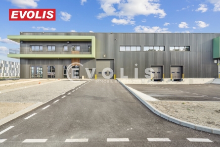 Photo 1 – location Entrepôts / activités	GRAVESON (13690)