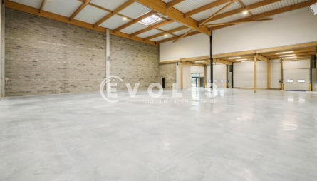 Photo 2 – location Entrepôts / activités	GRAVESON (13690)