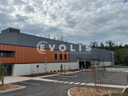 Photo 3 – location Entrepôts / activités	SAINT LAURENT DE MURE (69720)