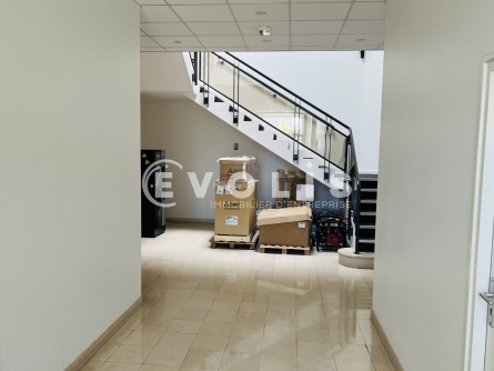 Photo 2 – location bureaux	EMERAINVILLE (77184)