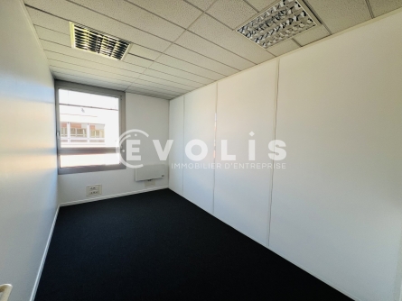 Photo 11 – location bureaux	EMERAINVILLE (77184)
