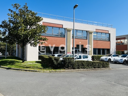 Photo 1 – location bureaux	EMERAINVILLE (77184)