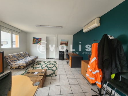 Photo 12 – location Entrepôts / activités	GRENAY (38540)