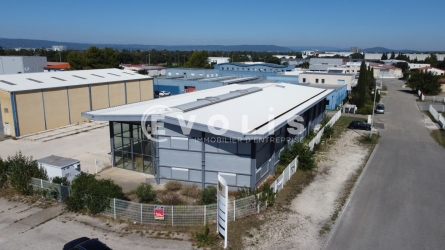 Photo 2 – location Entrepôts / activités	SAINT PAUL TROIS CHATEAUX (26130)