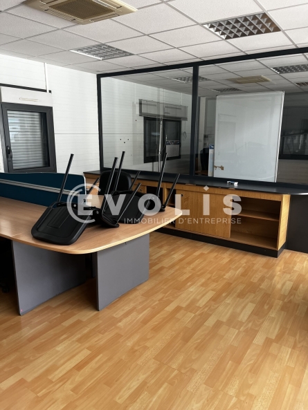 Photo 4 – location Entrepôts / activités	SAINT PAUL TROIS CHATEAUX (26130)