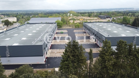 Photo 4 – location Entrepôts / activités	VILLENEUVE LES AVIGNON (30400)