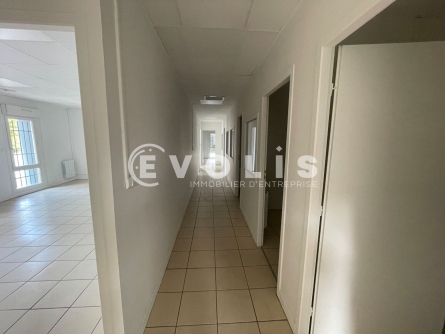 Photo 10 – vente Entrepôts / activités	VAULX EN VELIN (69120)