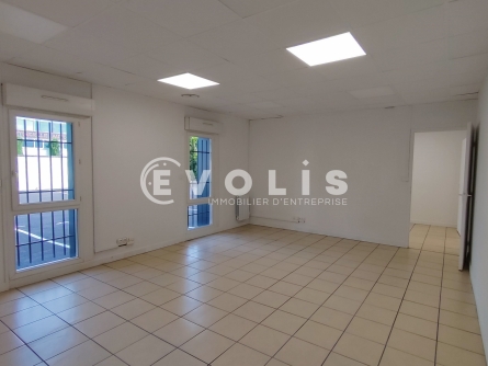 Photo 14 – location Entrepôts / activités	VAULX EN VELIN (69120)
