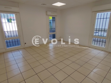 Photo 15 – location Entrepôts / activités	VAULX EN VELIN (69120)