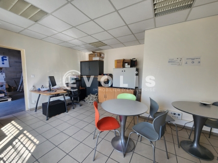 Photo 15 – location Entrepôts / activités	CHASSIEU (69680)