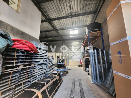 Photo 3 – location Entrepôts / activités	CHASSIEU (69680)