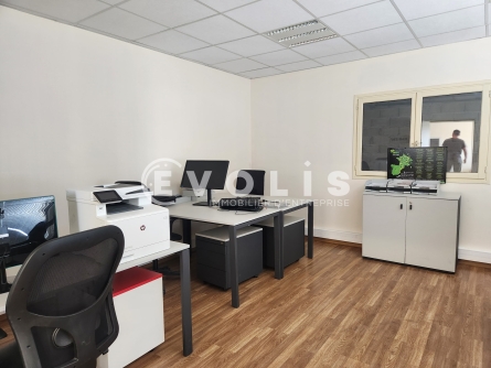 Photo 7 – location Entrepôts / activités	CHASSIEU (69680)