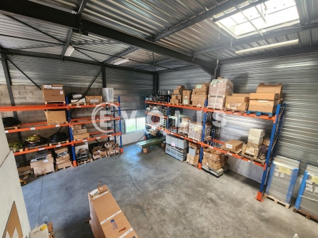 Photo 12 – location Entrepôts / activités	CHASSIEU (69680)