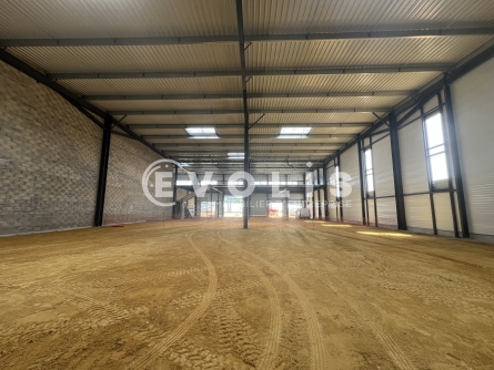 Photo 6 – location Entrepôts / activités	LA QUEUE EN BRIE (94510)