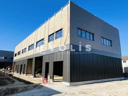 Photo 1 – vente Entrepôts / activités	COURTRY (77181)