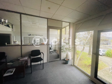 Photo 2 – location Entrepôts / activités	SAINT THIBAULT DES VIGNES (77400)