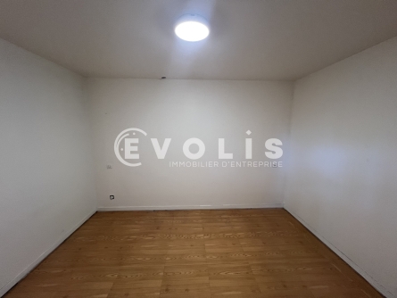 Photo 8 – location Entrepôts / activités	SAINT MAUR DES FOSSES (94100)