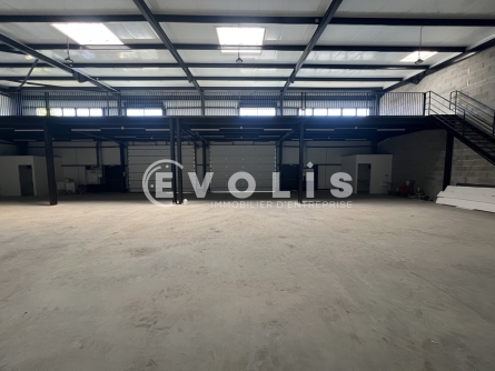 Photo 6 – location Entrepôts / activités	NOISY LE GRAND (93160)