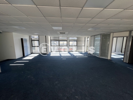 Photo 7 – location Entrepôts / activités	SUCY EN BRIE (94370)