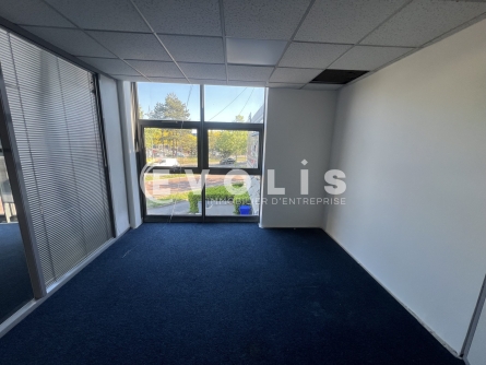 Photo 8 – location Entrepôts / activités	SUCY EN BRIE (94370)