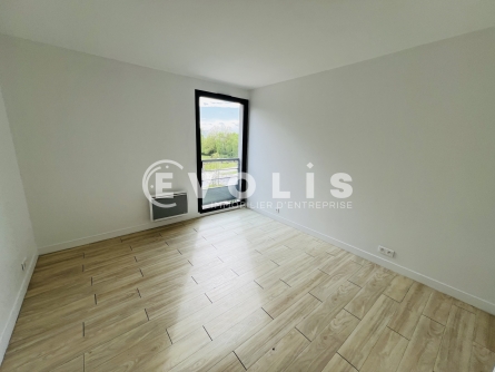 Photo 7 – vente Locaux commerciaux	CHAMPS SUR MARNE (77420)